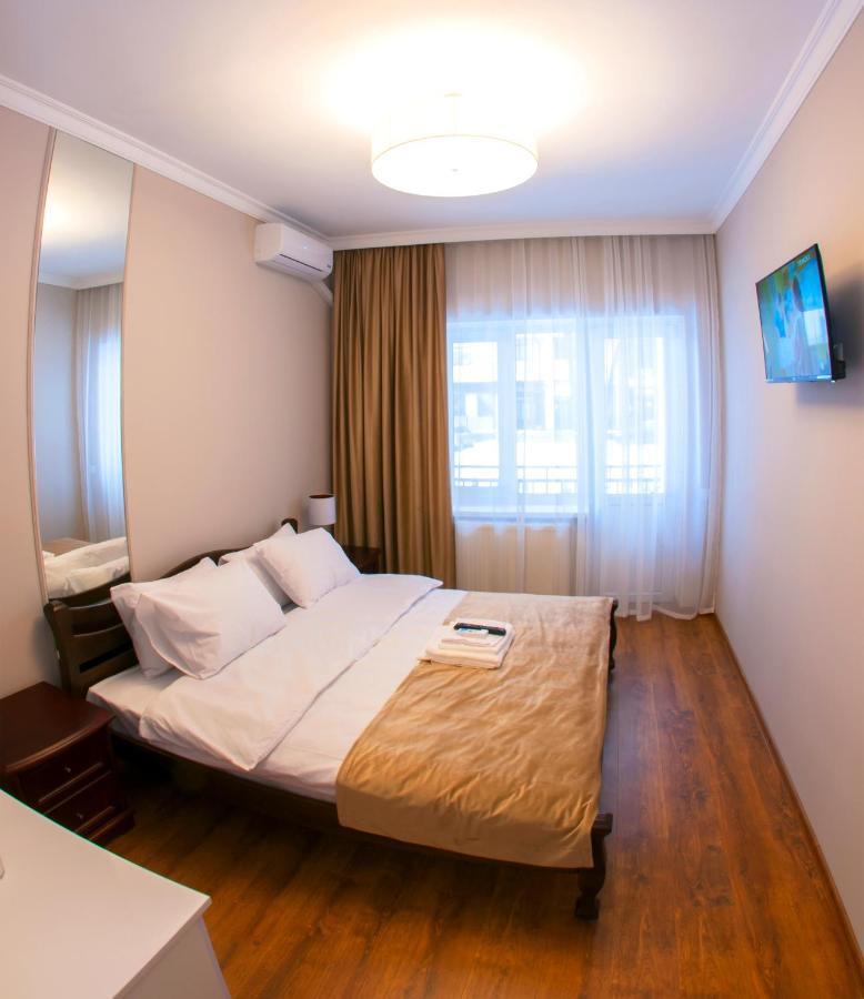 Embrace Hotel Truskaveț Exterior foto